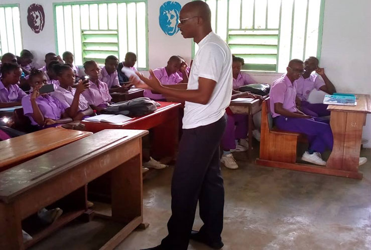 Journée de sensibilisation au lycée Djoue Dabany de Libreville